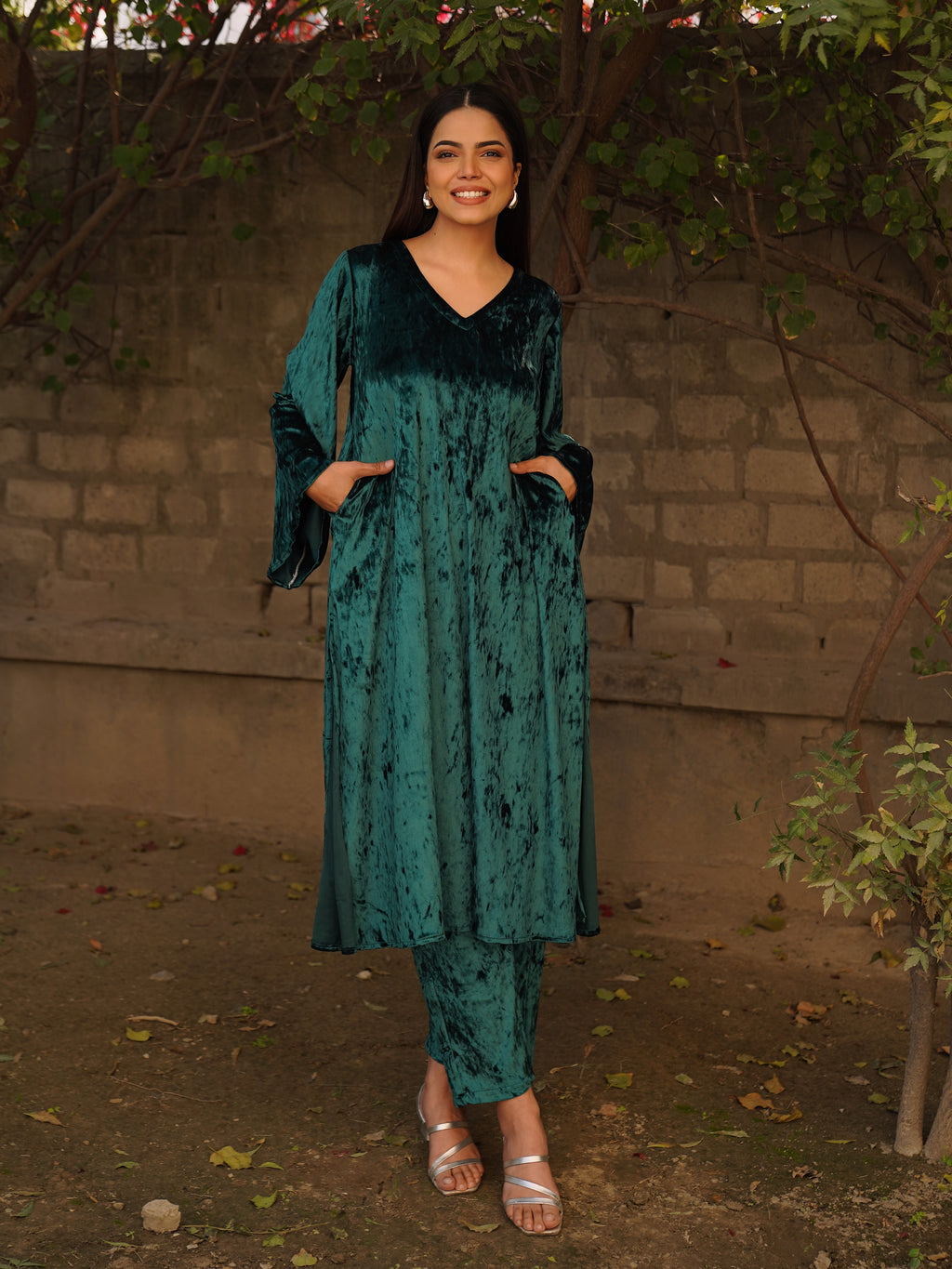Navdana Velvet Flared Sleeves Green Kurta Set – PIHU