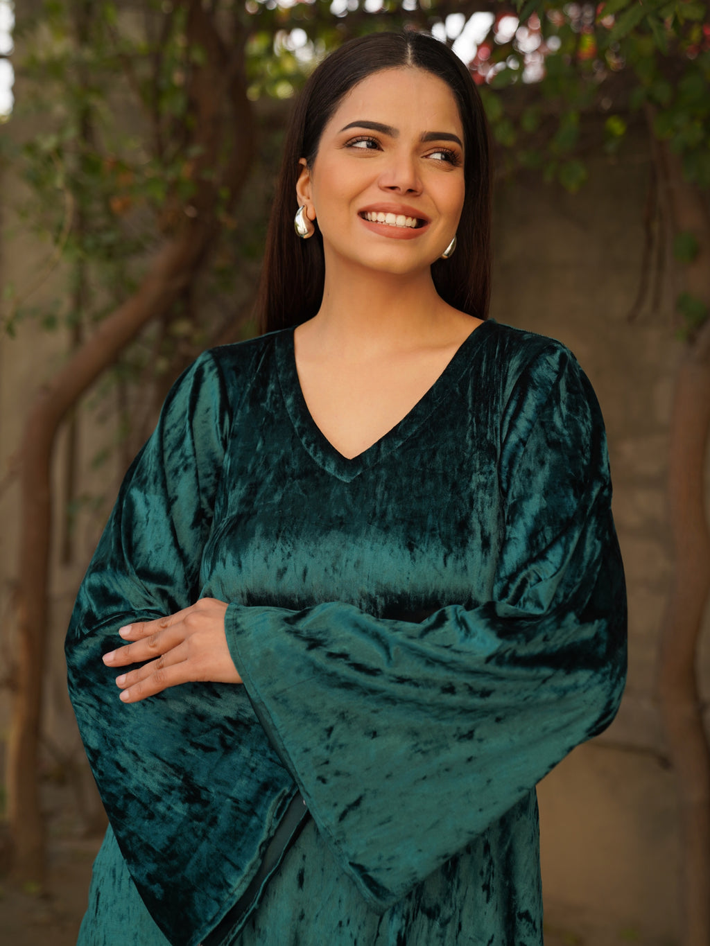 Navdana Velvet Flared Sleeves Green Kurta Set – PIHU