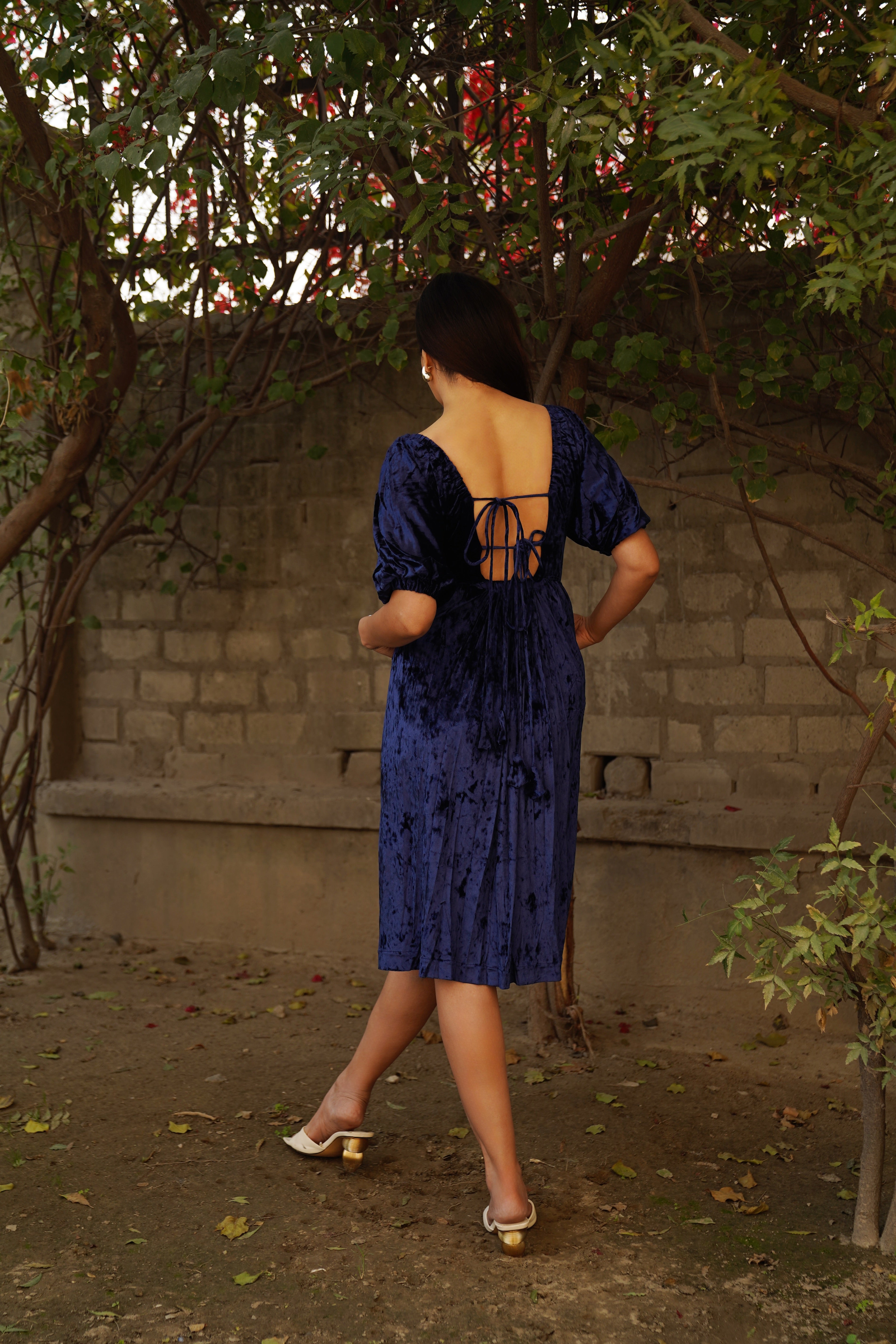 Navdana Velvet Back Tie-Up Blue Midi Dress – Bubbles