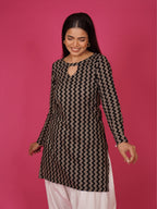 Navdana Heart Zig Zag Print Black Kurti – Dil